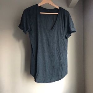Lululemon T-shirt